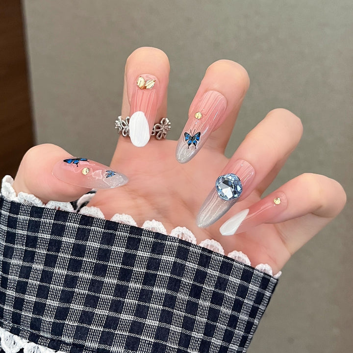 Dekorative Strass Press-On Nagelverlängerungen Karnz