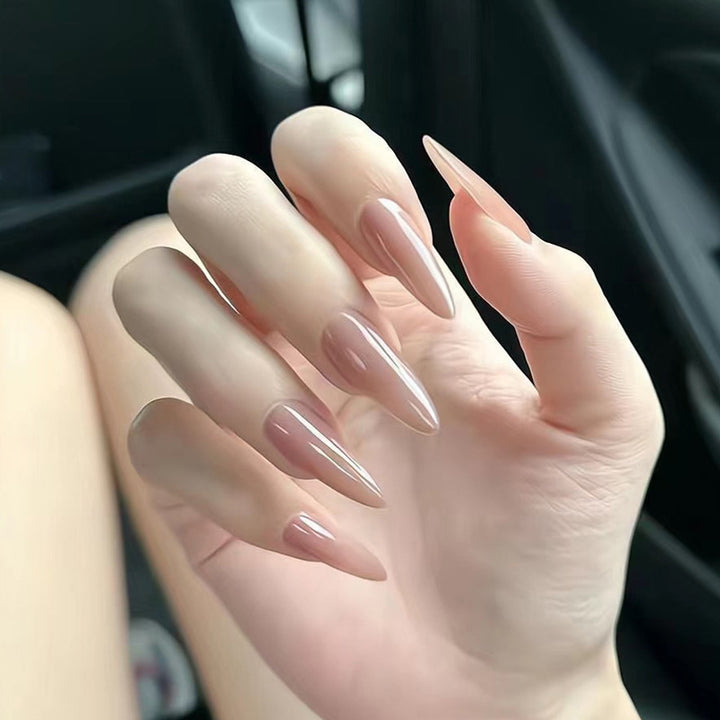 Glamouröses Press-On Nagelkunst-Set mit stylishen Edelstein-Akzenten Karnz