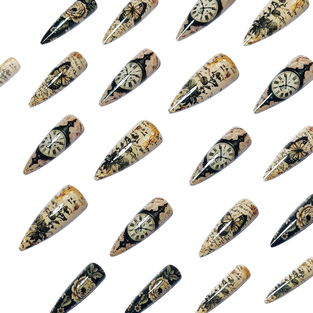 Kreative Kunstnägel mit Vintage-Inspiriertem Design Karnz