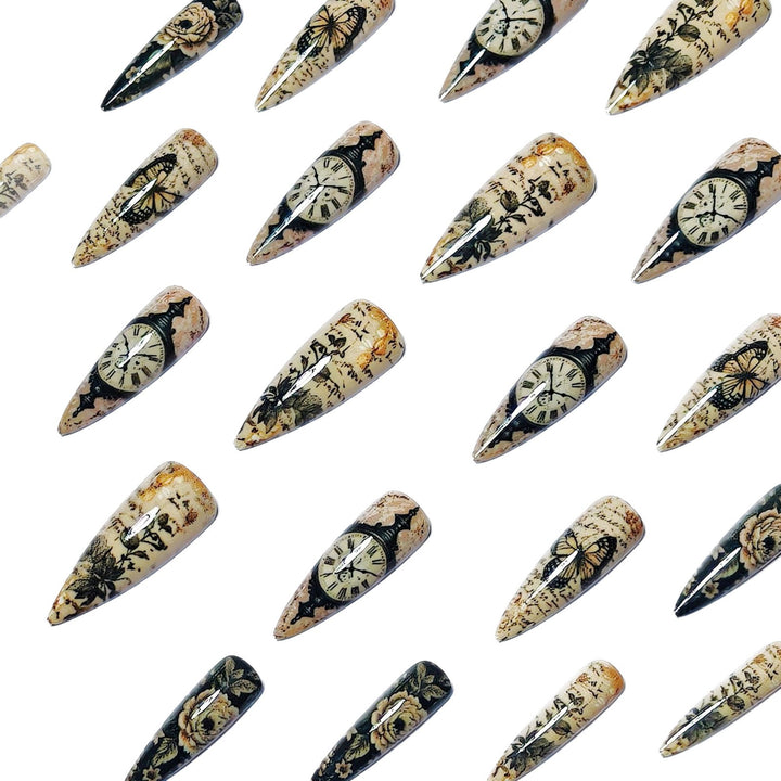 Kreative Kunstnägel mit Vintage-Inspiriertem Design Karnz