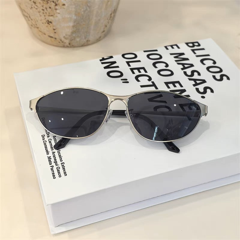 Modische Metal Sonnenbrille Im Modernen Design Karnz