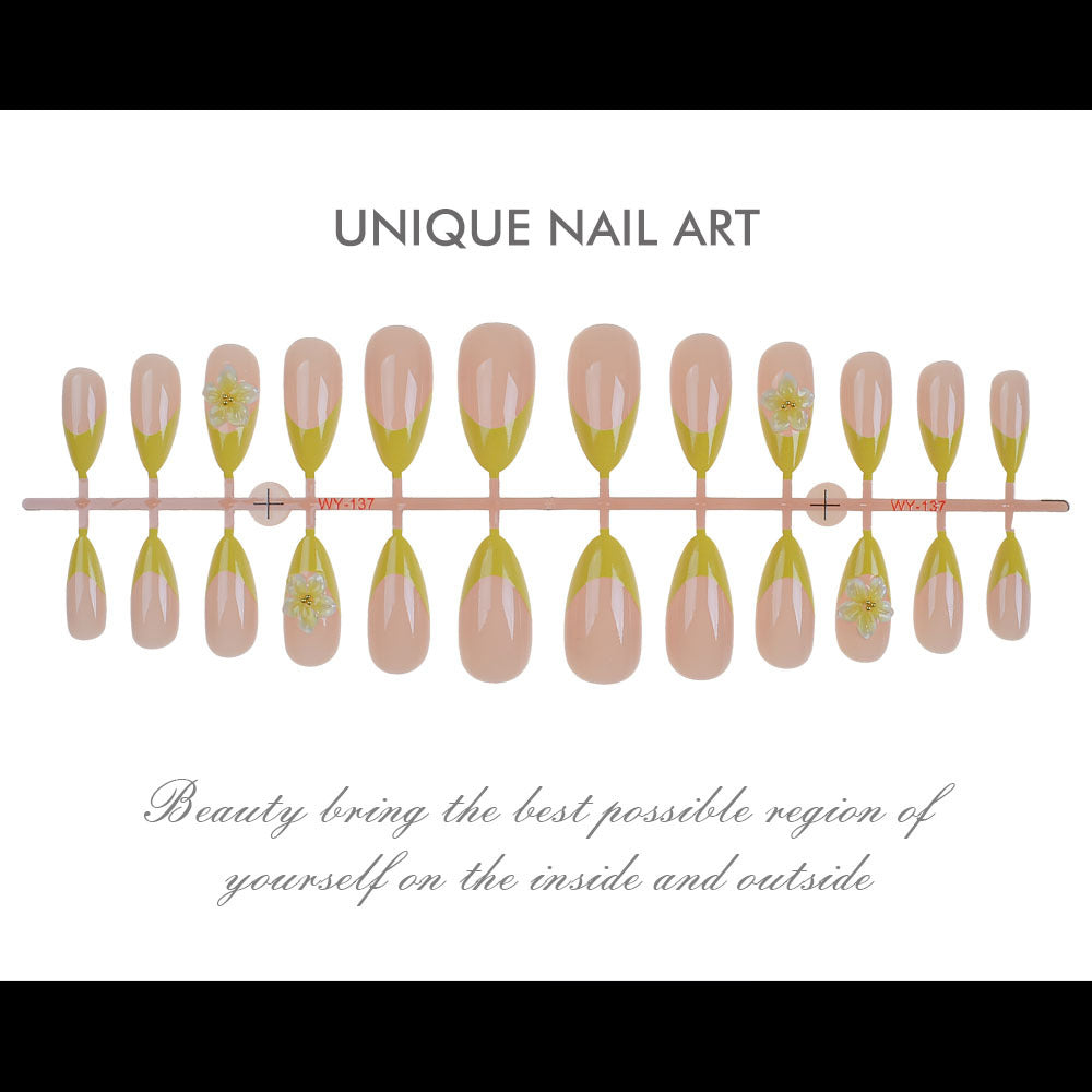 Dekoratives Artisan Press-On Nagelset Karnz