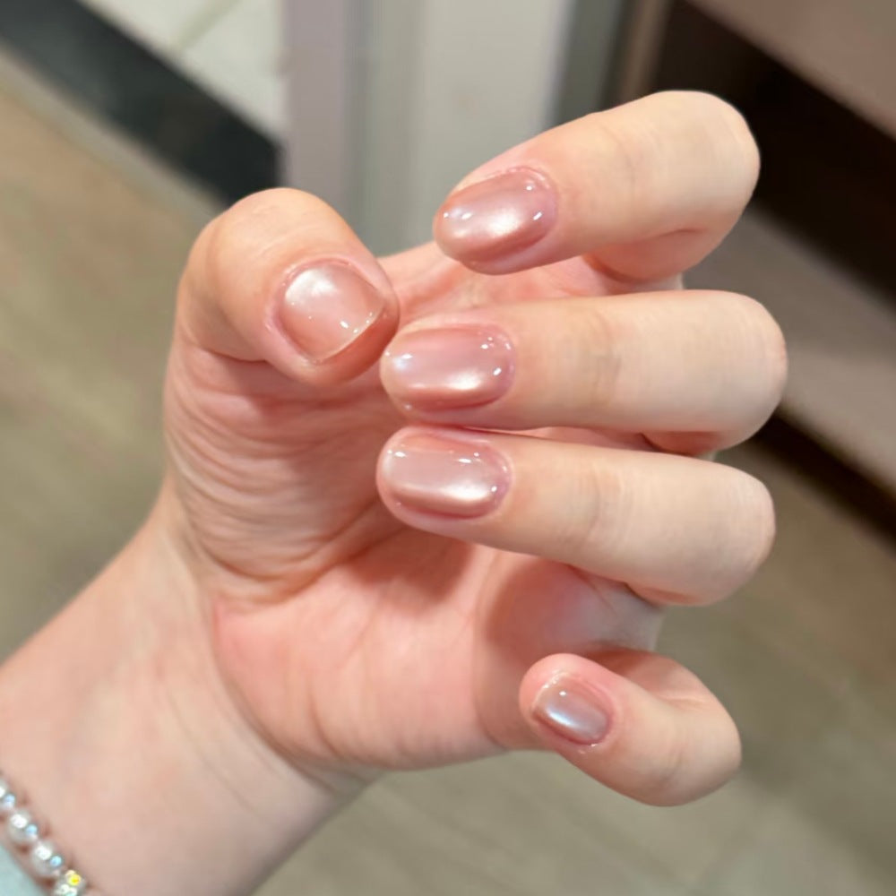 Kunstnägel mit Elegantem Glanz-Effekt Karnz
