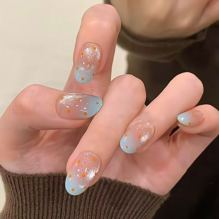 Dekorative Gel-Nagelkunst Karnz