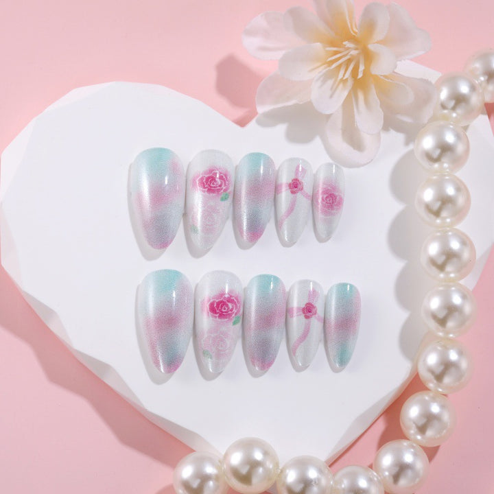 Kunstvolle Nail Art Kunstnägel Karnz