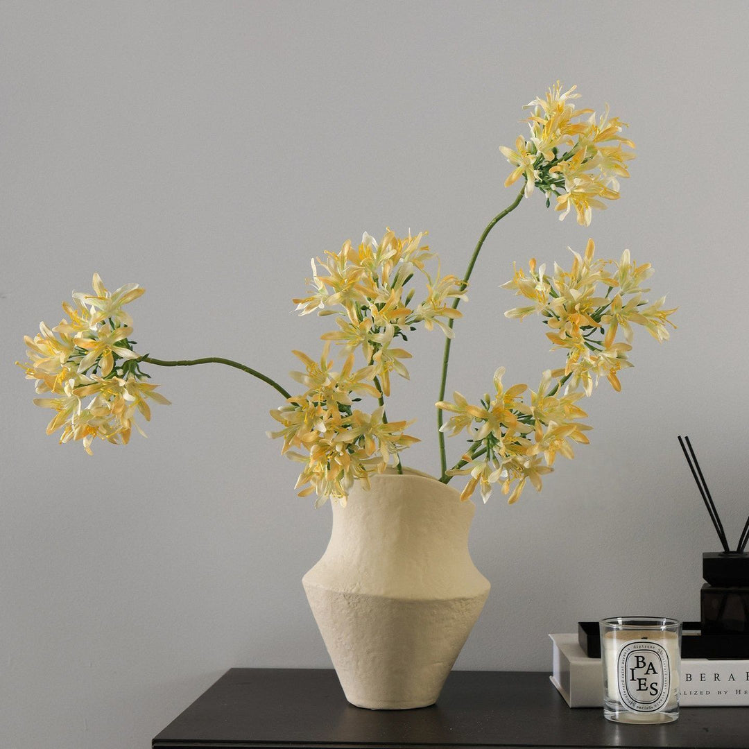Künstliches Blumenarrangement für die Home Decor Anzeige