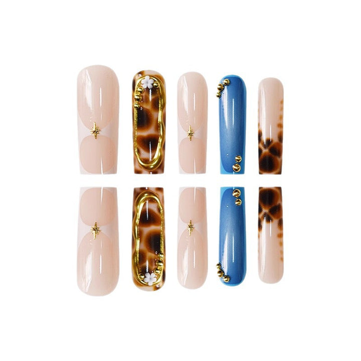 Luxuriöse Nagelkunstverlängerungen Karnz