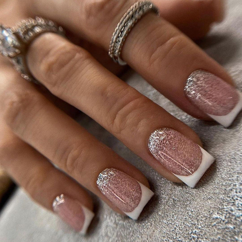 Elegante Glitter Ombre Press-On Nagelspitzen Karnz