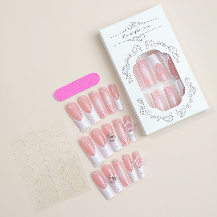 Dekorativer Press-On-Nagelset mit eleganten Designelementen Karnz