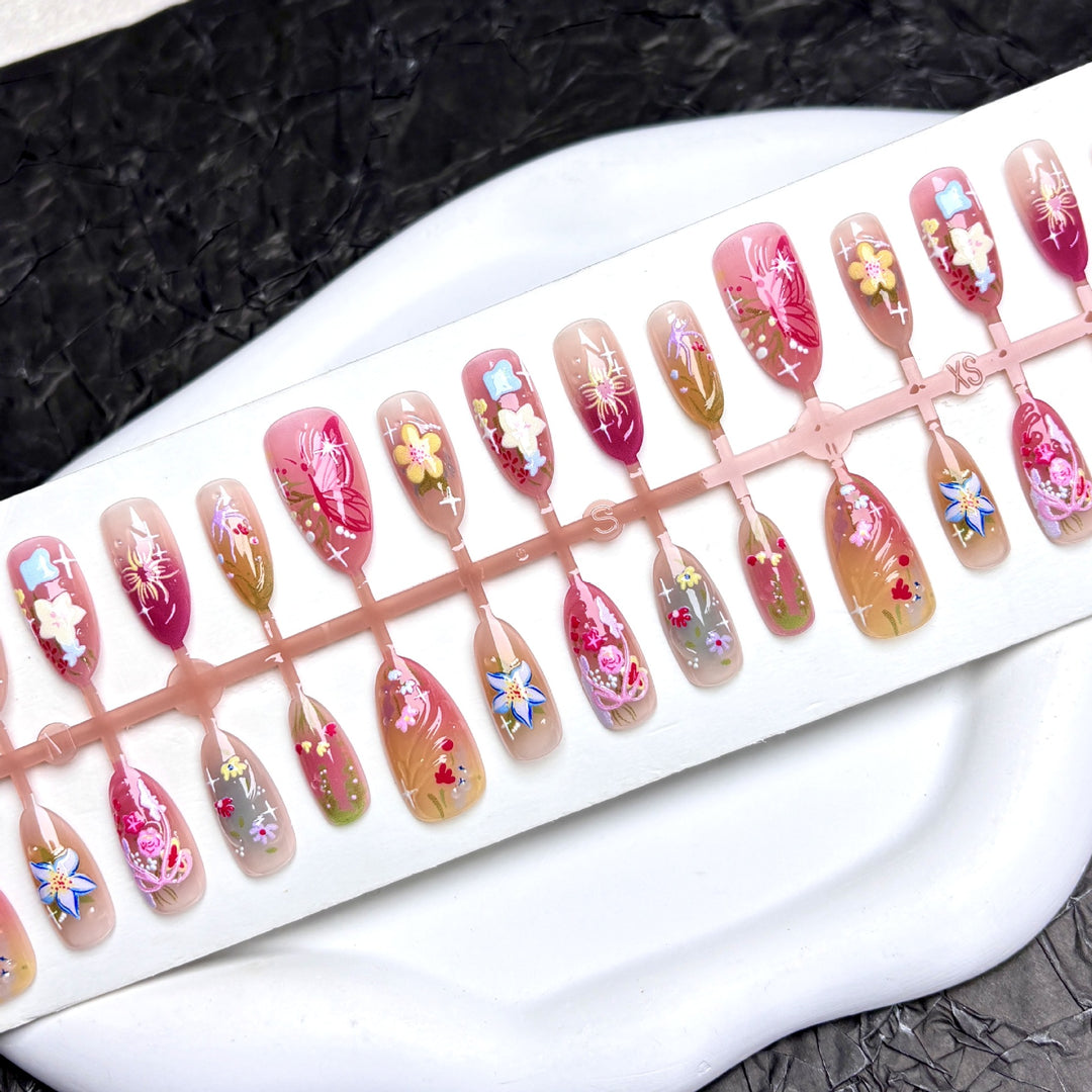 Künstlerisches Floral Press-On Nagelset