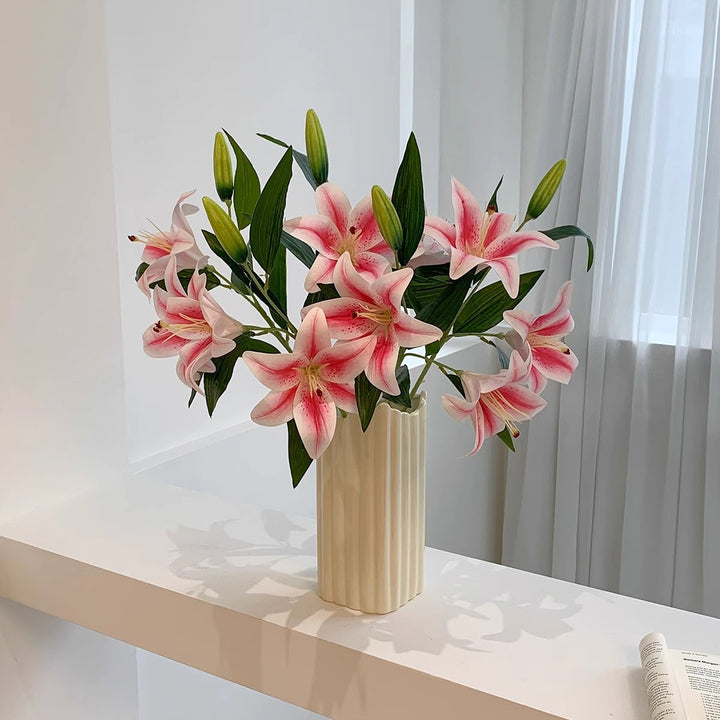 Künstlicher Lilienblumenstrauß