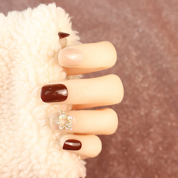 Elegantes Press-On Nail Art Set