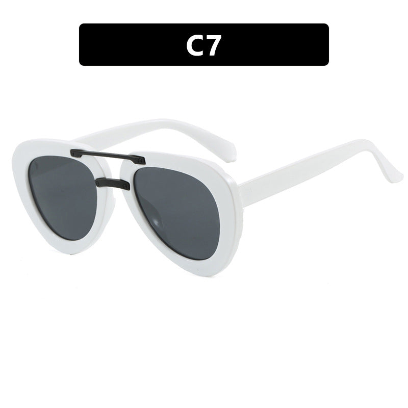 Damen extravagante Sonnenbrille im modernen Herzdesign Karnz