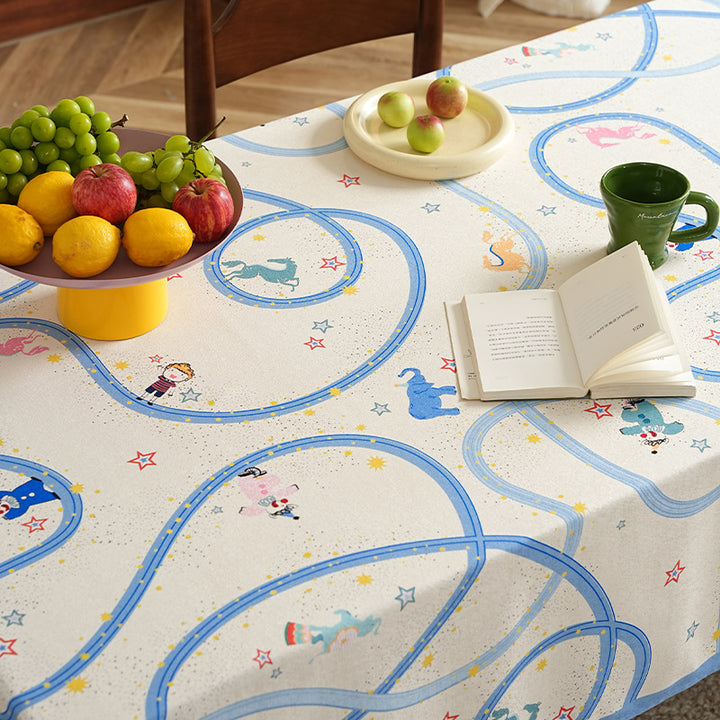 Kinderfreundliche abwischbare Tischdecke mit verspieltem Schienen- und Tiermotiv Karnz