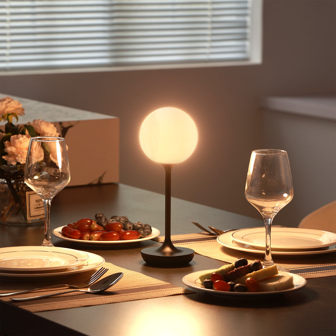 Moderne Tischlampe für stilvolle Wohnkultur