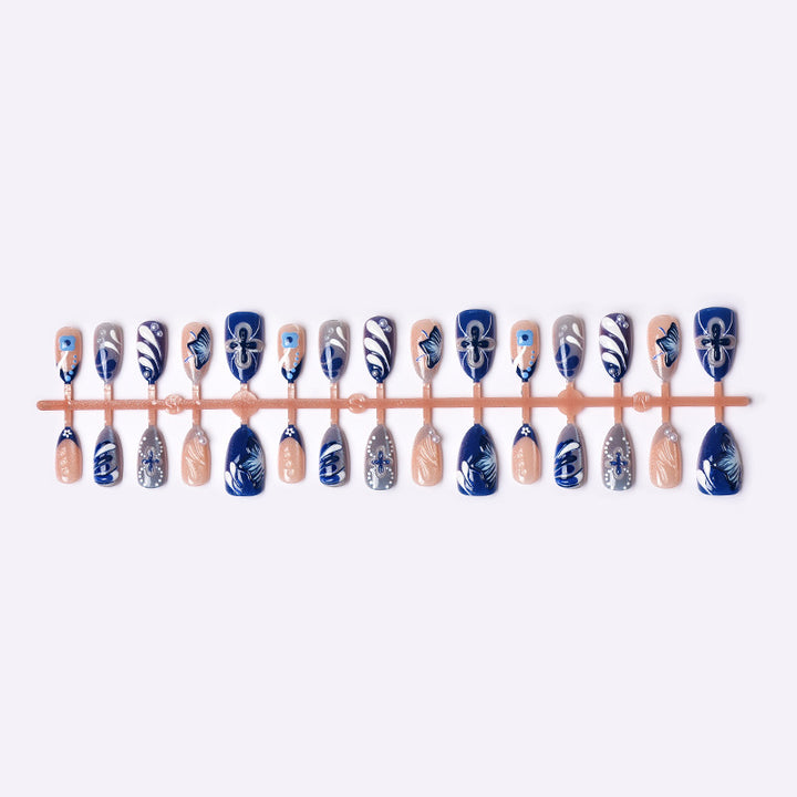 Künstlerisches Blumen Press-On Nageltips Set Karnz