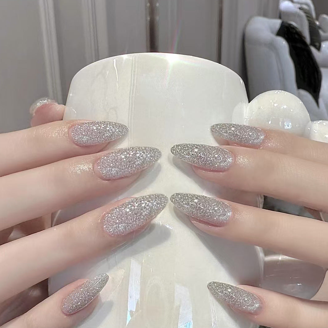 Glamouröse Kunstnägel Im Eleganten Kristall-Design Karnz