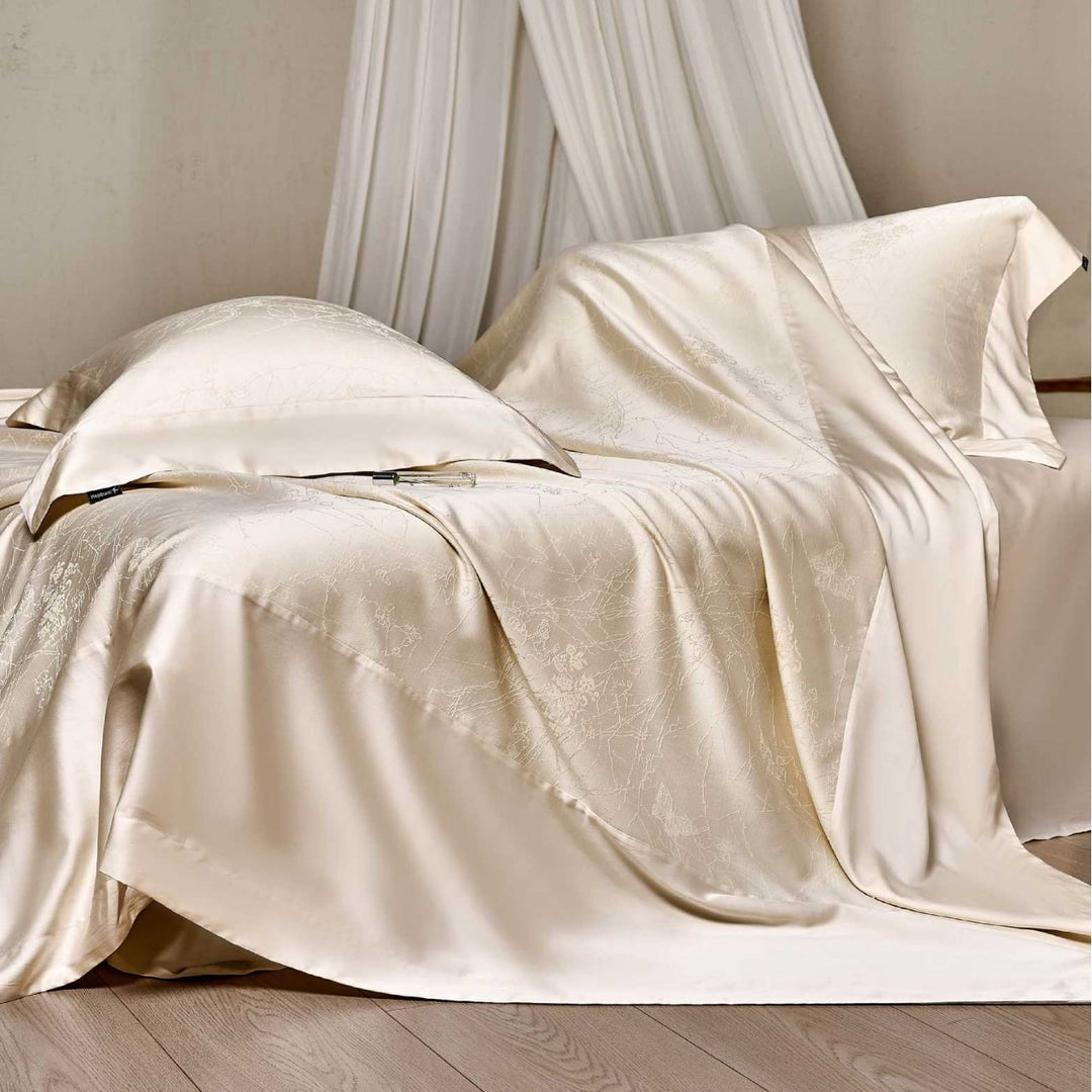 Seidiger Jacquard-Satin Bettbezug und Kissenbezug Set mit subtilem floralem Reliefgewebe