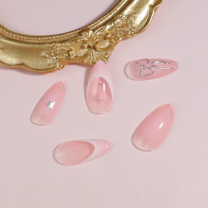 Premium Press-On Nail Set mit dekorativen Akzenten Karnz
