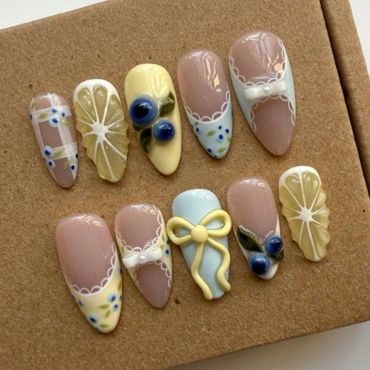Künstlerisches dekoratives Press-on-Nagelset Karnz