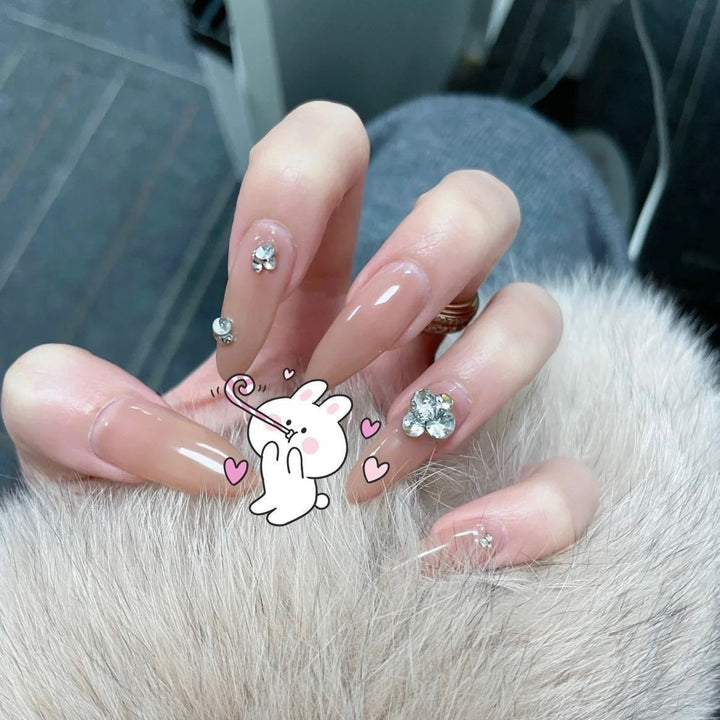 Dekorative Stiletto Nagelverlängerungen Karnz