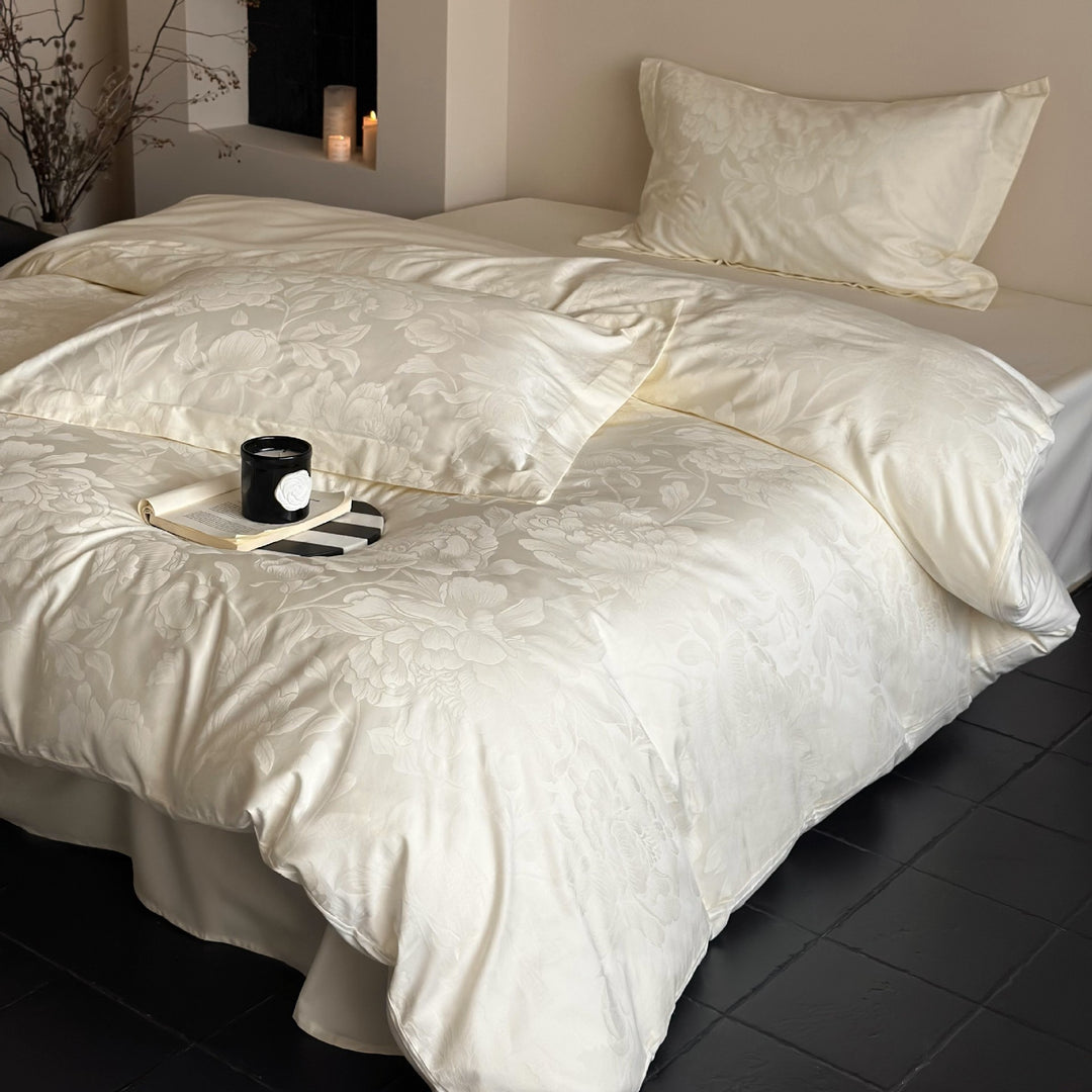 Jacquard-Bettwäsche-Set aus Baumwoll-Satin mit floraler Reliefstruktur Karnz