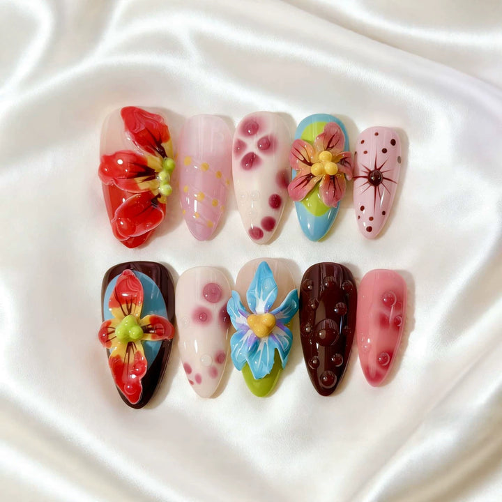 Künstlerische Florale Nagelkunst Kollektion