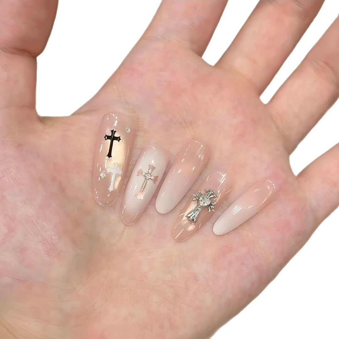 Elegante Kunstnägel mit Kreativen Designs Karnz