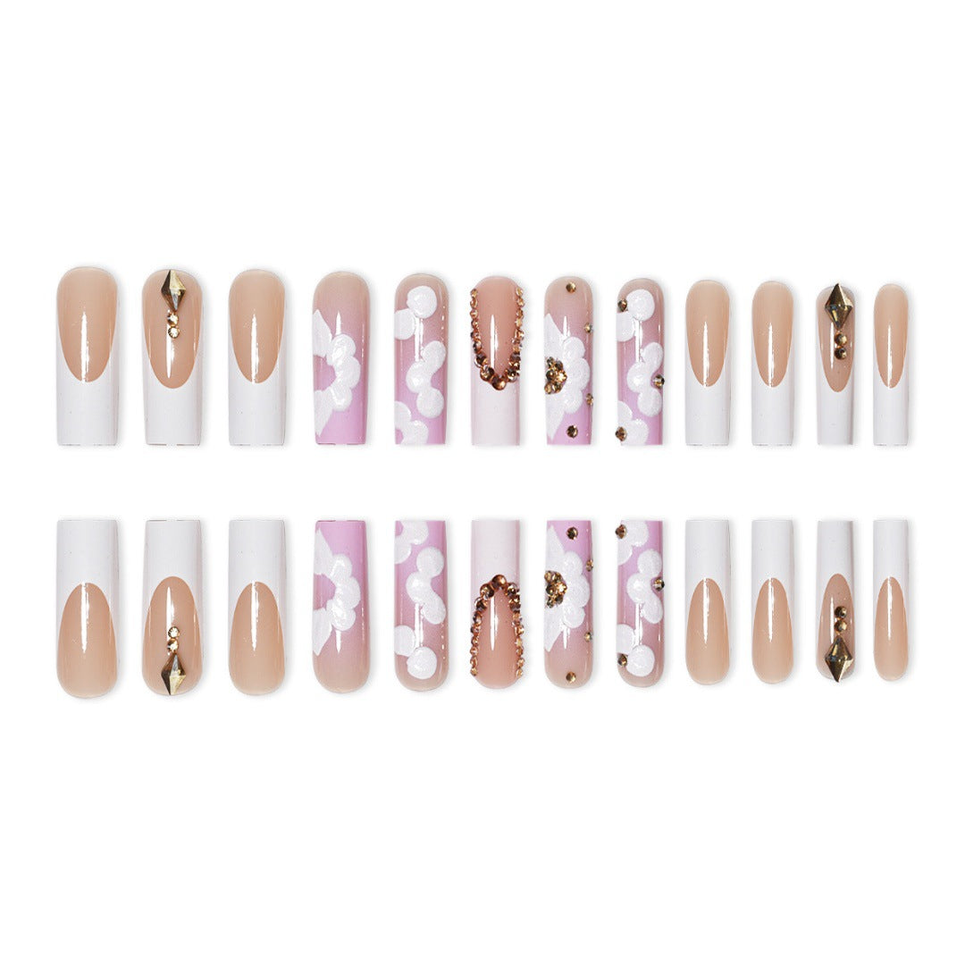 Elegante 3D Blumen Press-On Nagelkunst Karnz