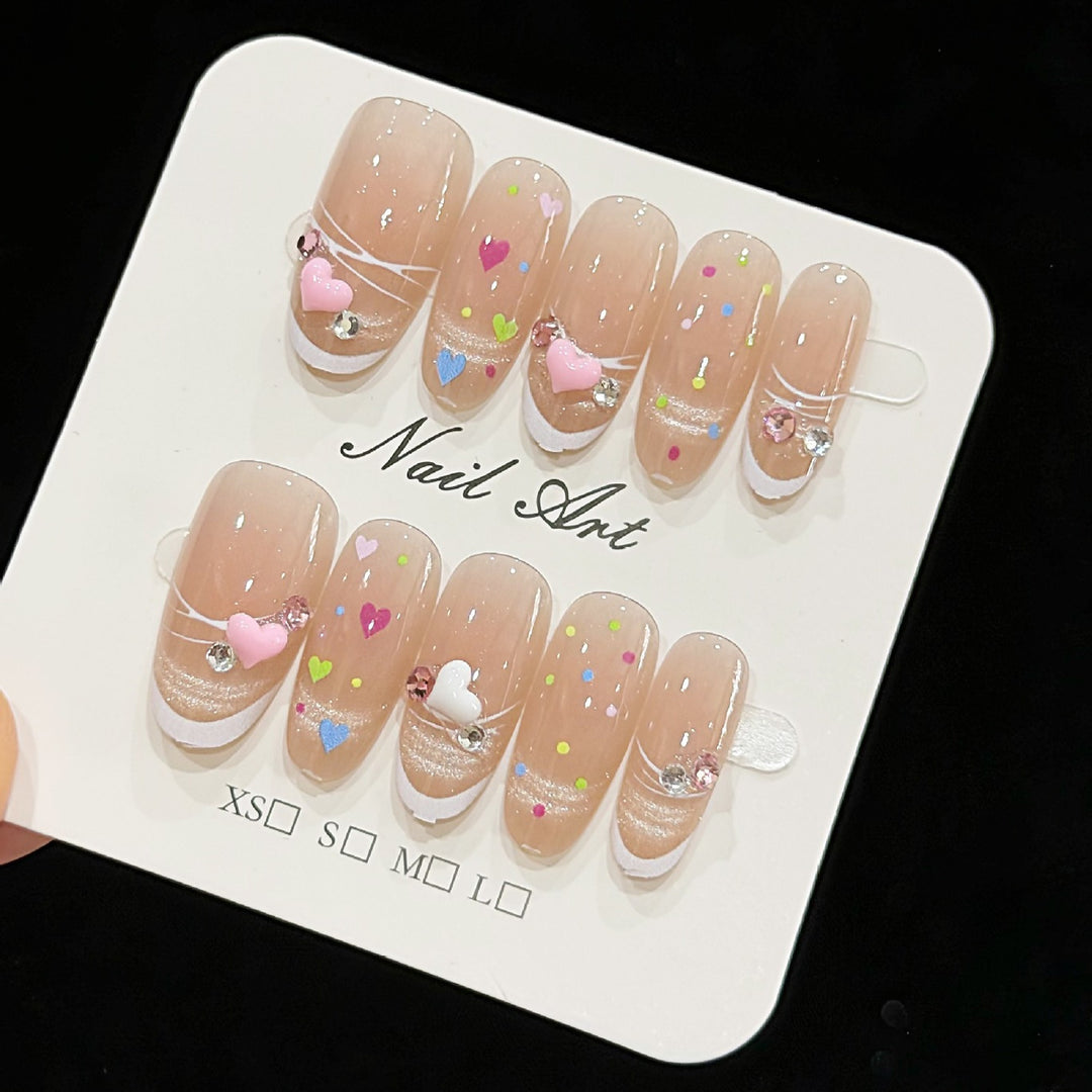Elegantes Nageldekorationsset Karnz