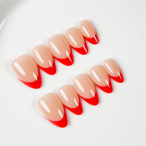 Stylische Stiletto Press-On Nägel mit Ombre-Spitzen-Design