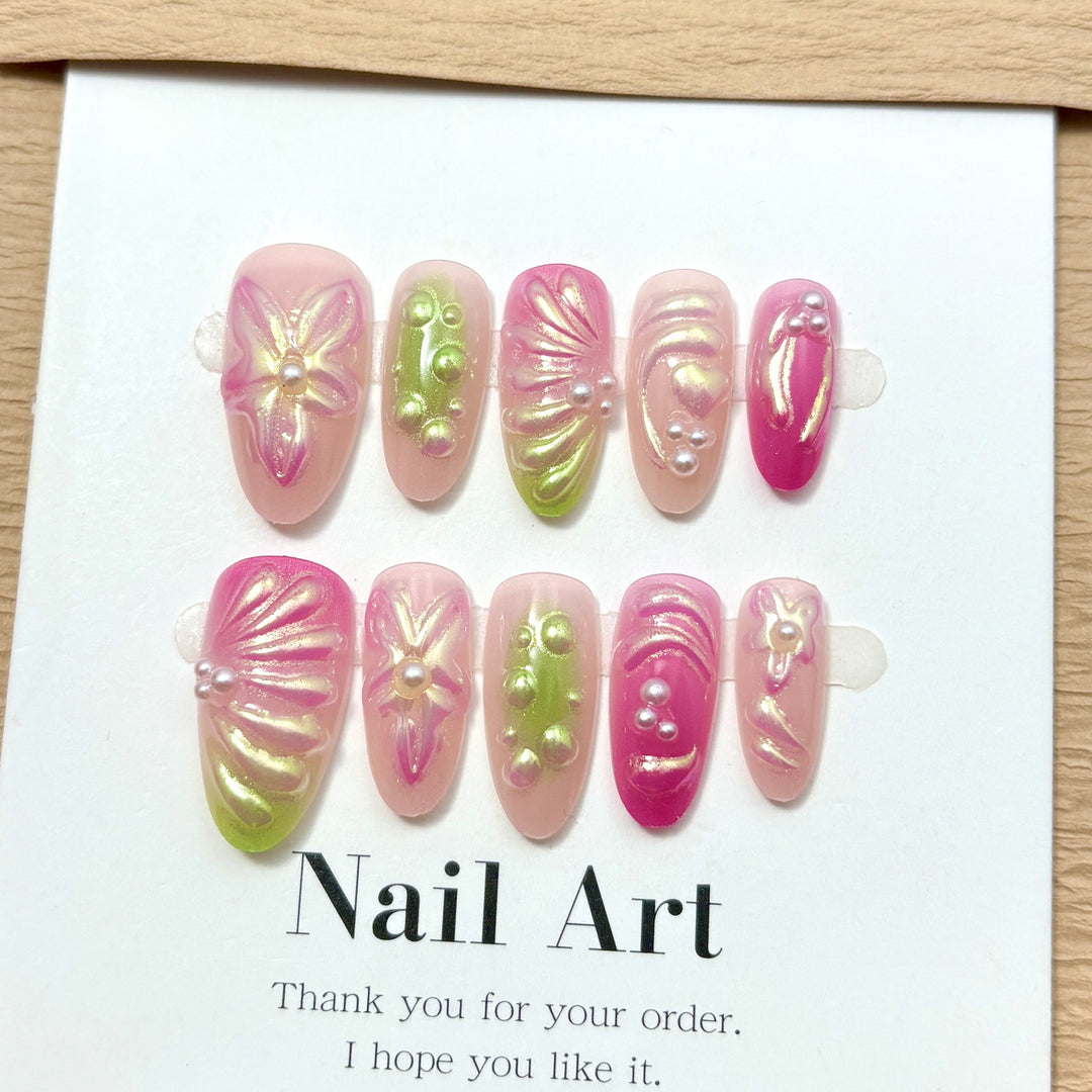 Künstlerische Nagelkunst Tipps 1790745833