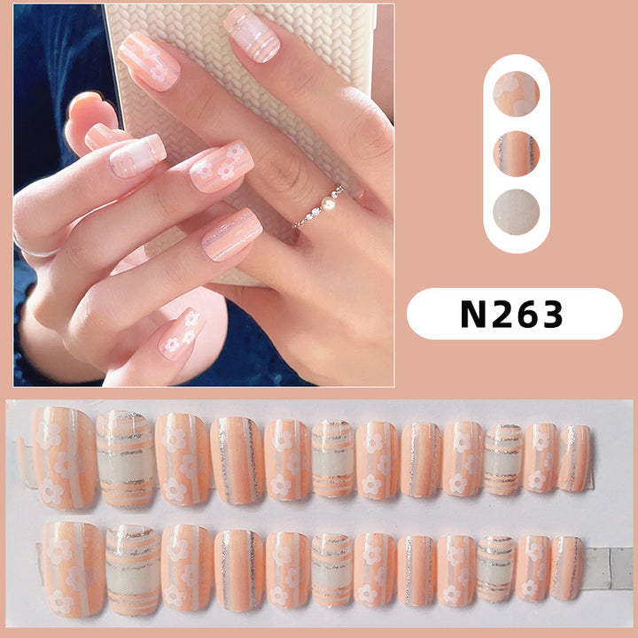 Blumenmuster Druck-On-Nagelkunstset