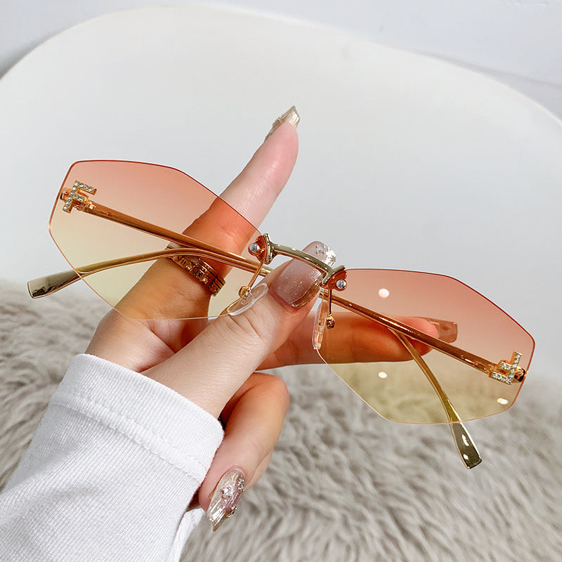 Damen Designer-Sonnenbrille mit innovativem sechseckigem Rahmen Karnz