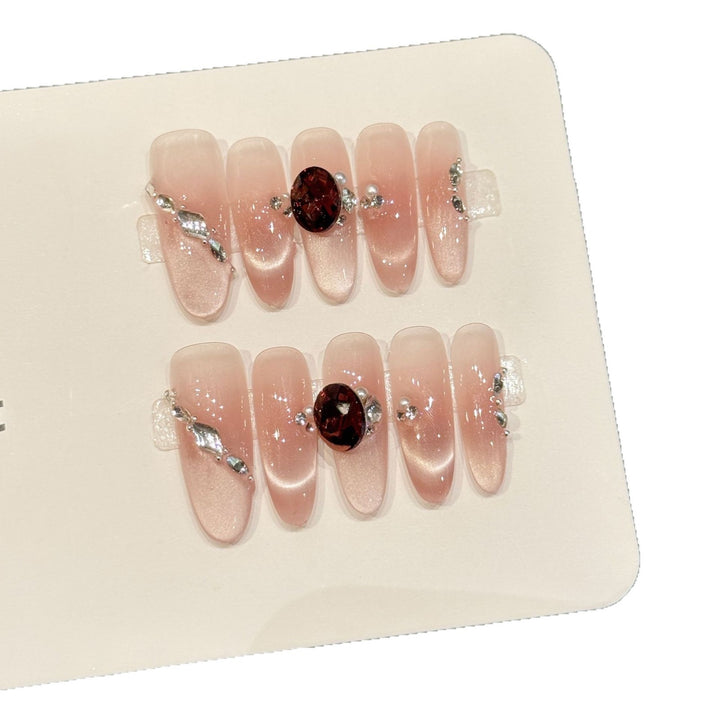 Elegantes Press-On-Nagel-Set mit Kristallakzenten