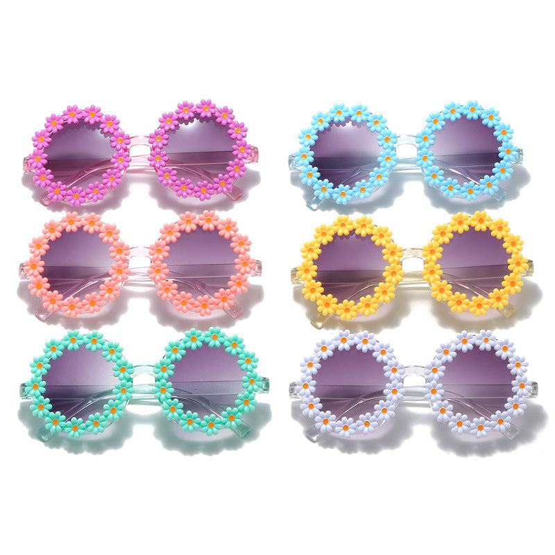 Damen stylische Sonnenbrille mit floralen Applikationen Karnz