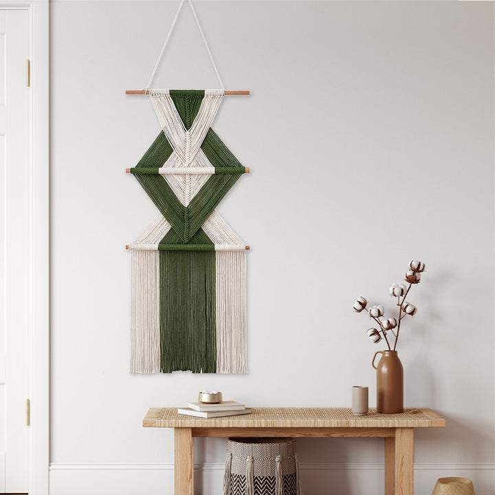 Makramee Wanddeko mit geometrischem Muster Karnz