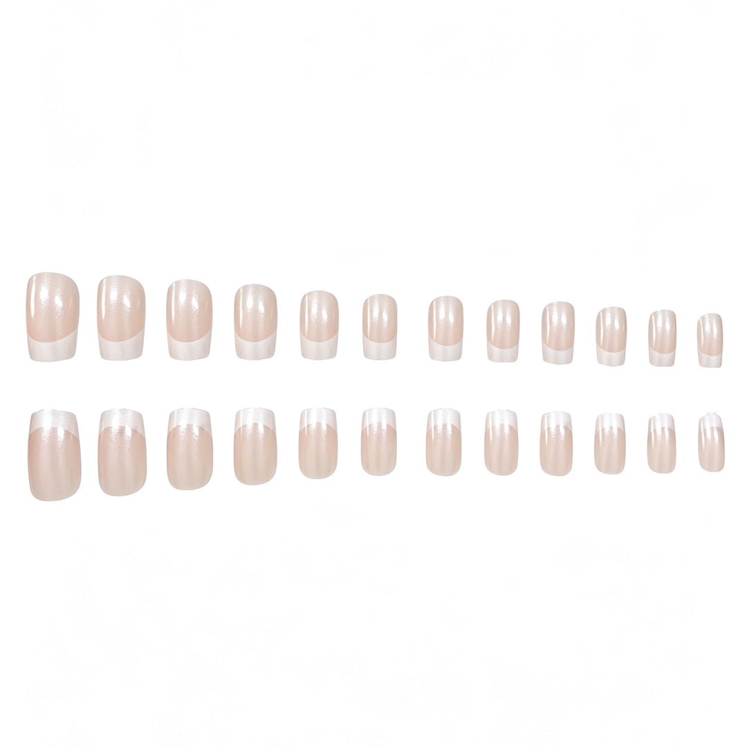 Elegante French Tip Press-On Nägel Karnz