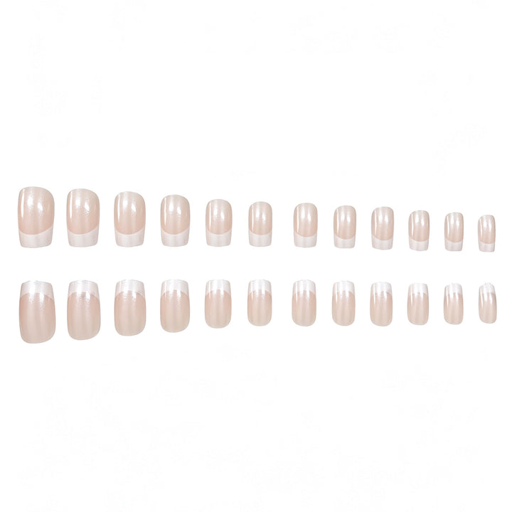 Elegante French Tip Press-On Nägel Karnz