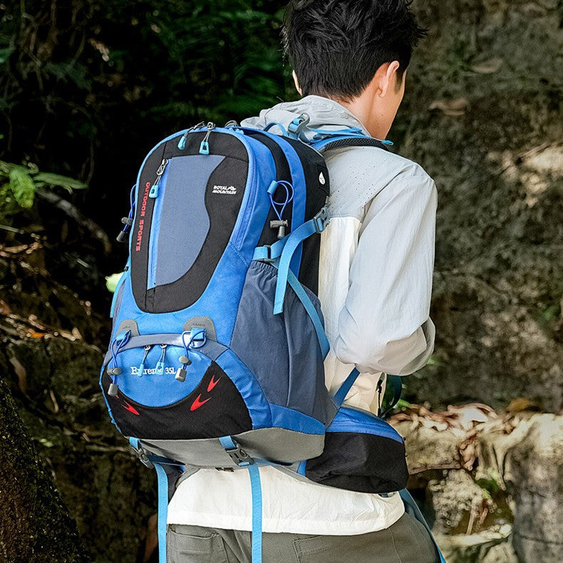 Multi-Feature Outdoor Wanderrucksack