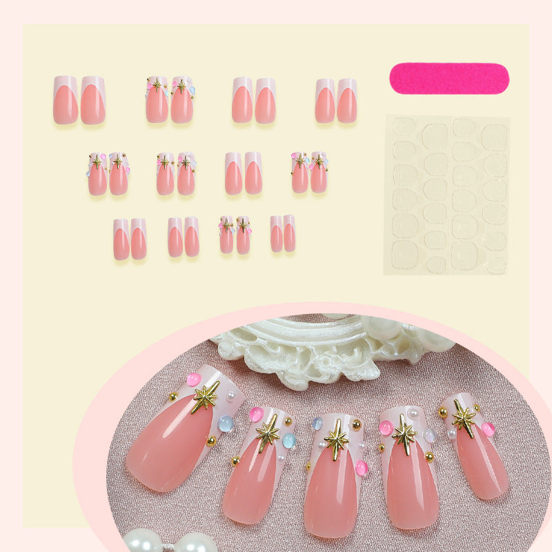 Elegantes Kunstnagelset mit floralem Design und Strass-Akzenten Karnz