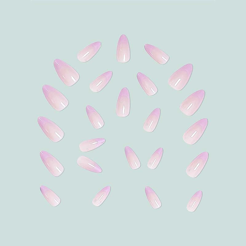 Elegante Stiletto-Kunstnägel mit Ombre-Effekt Karnz