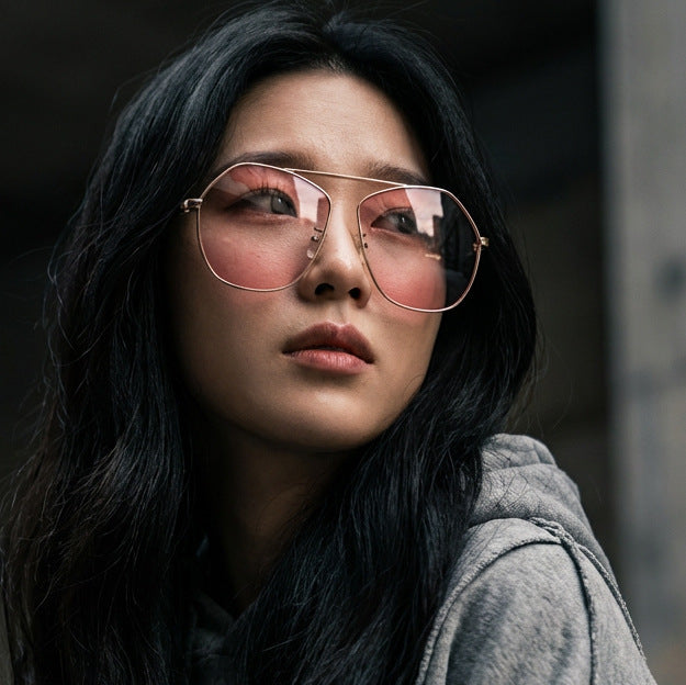 Damen geometrische Sonnenbrille mit luxuriösem Metallrahmen Karnz
