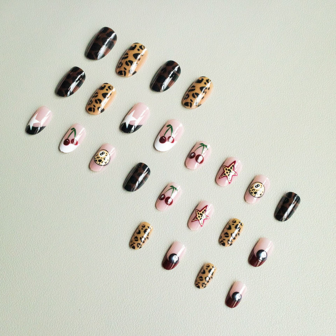 Künstlerisches Themen-Nagelkunst-Design-Kit