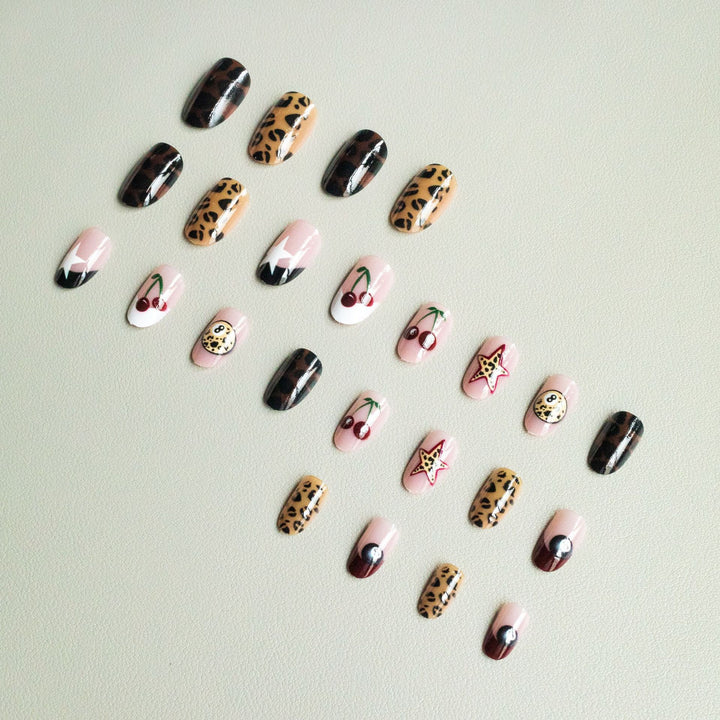 Künstlerisches Themen-Nagelkunst-Design-Kit