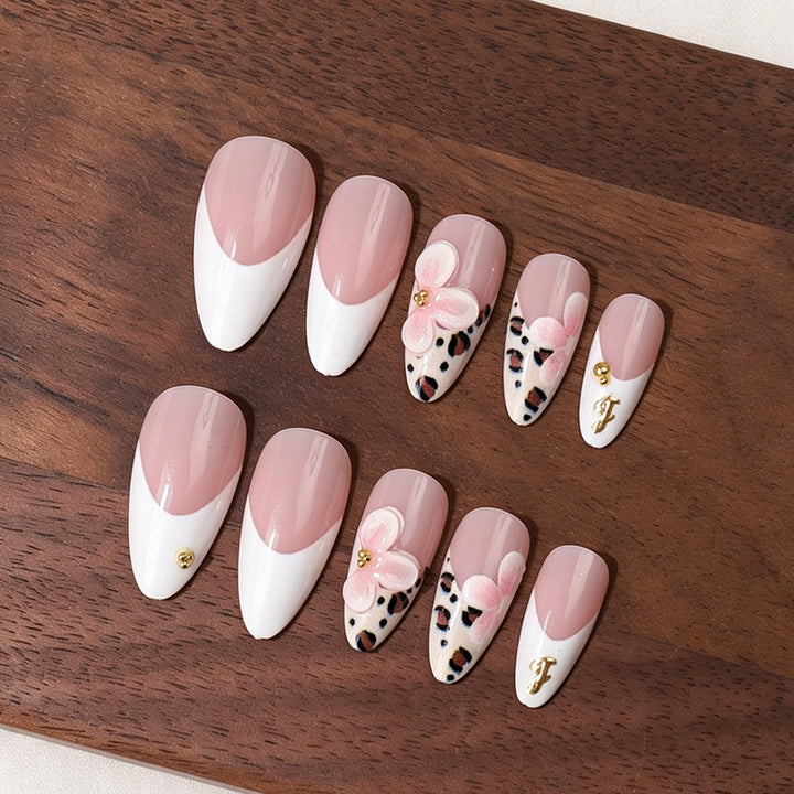 Elegante Blumen Acrylnagel Set Karnz