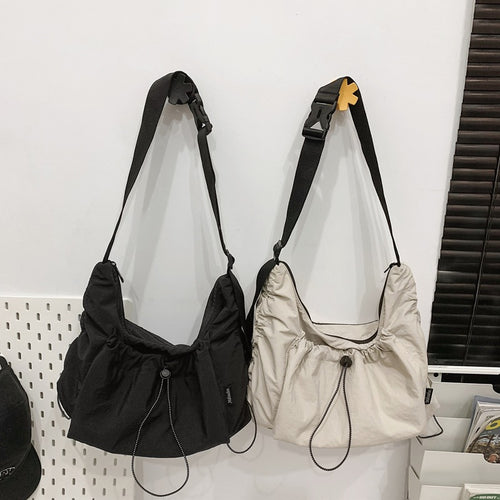 Stylische ergonomische Umhängetasche Karnz