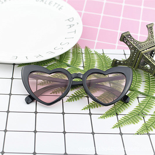Damen Herzförmige Sonnenbrille mit hochwertigem UV-Schutz und stylischem Design Karnz