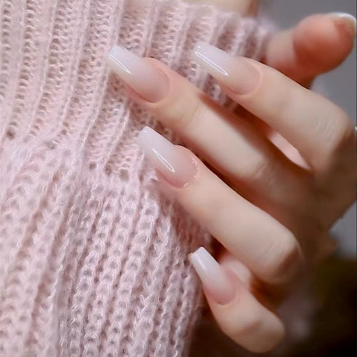 Künstliche Nagelspitzen Im Modernen Stiletto-Design Karnz