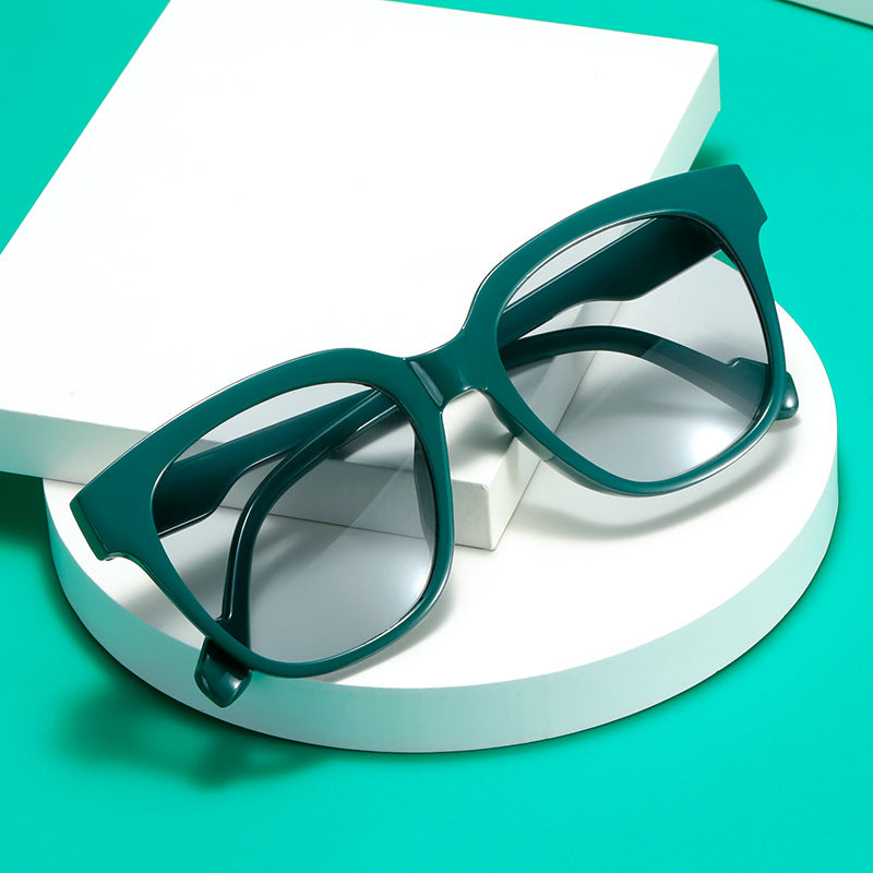 Damen klassische Sonnenbrille mit modernem Oversized-Rahmen Karnz